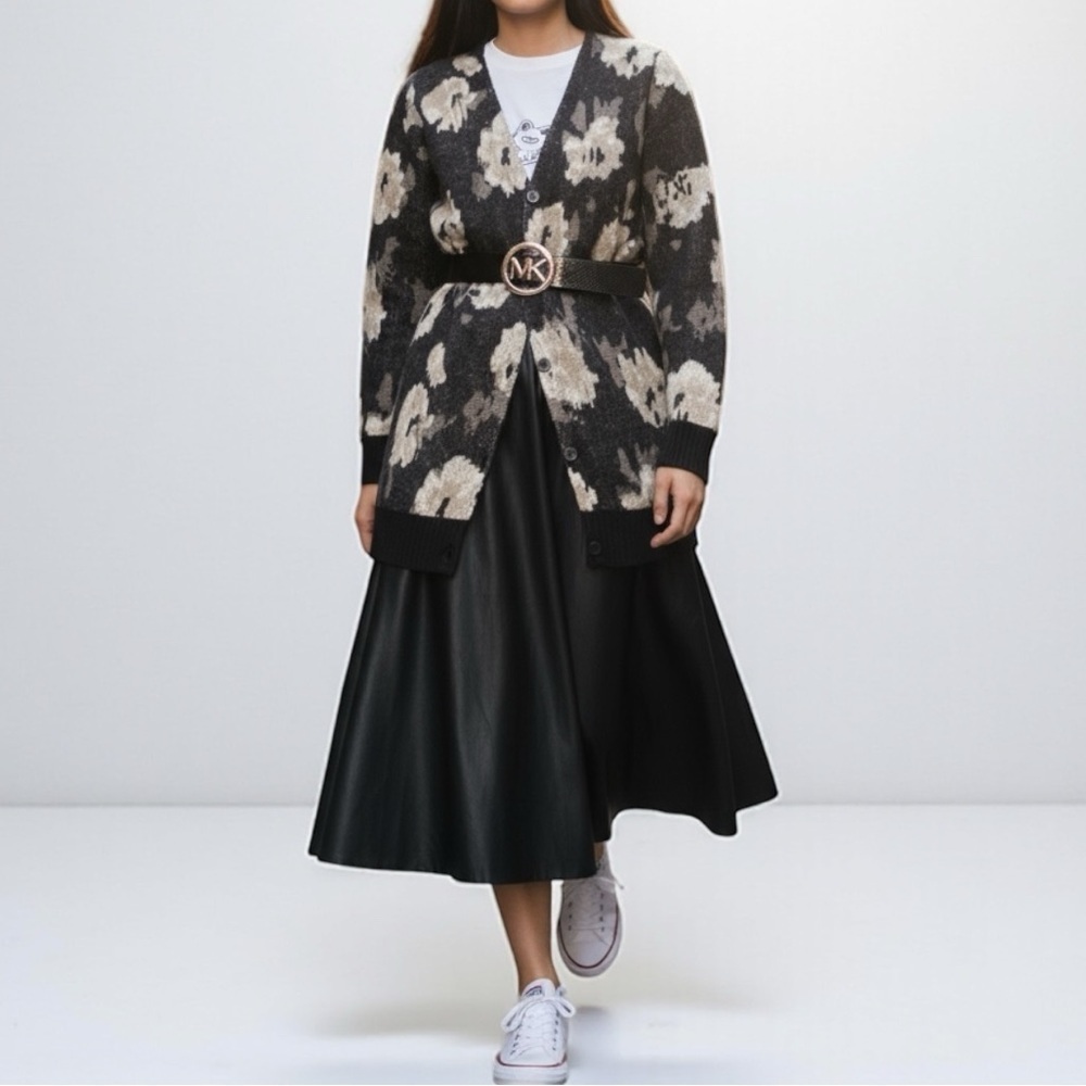 Isaac Mizrahi Knit Floral Intarsia Long Cardigan Sweater Button Front V-Neck M - Picture 3 of 15